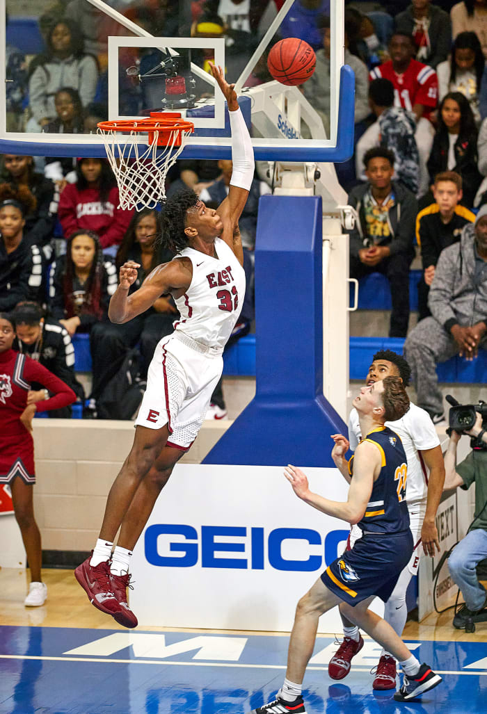 Wiseman's above-the-rim athleticism—shown here in high school—is exactly what NBA teams are looking for in the modern big man.